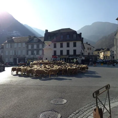 Rue De La Cascade 64440